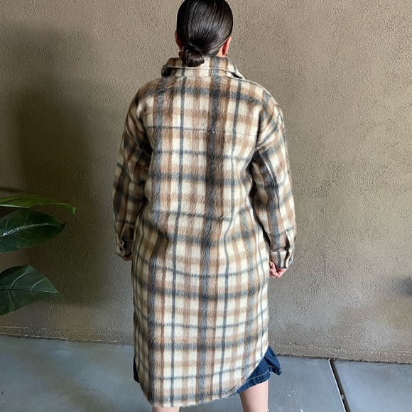 Steve Madden plaid coat for fall/winter - Picture 2 of 3